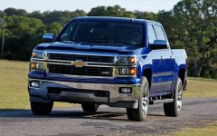 2014-Chevrolet-Silverado-1500-front-three-quarters.jpg