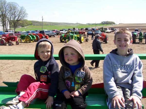 Blake w/ his cousins