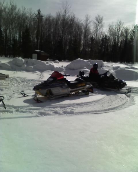 parking lot in clam lake